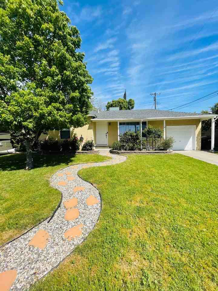 1431 Hopkins St - Photo 2 of 16