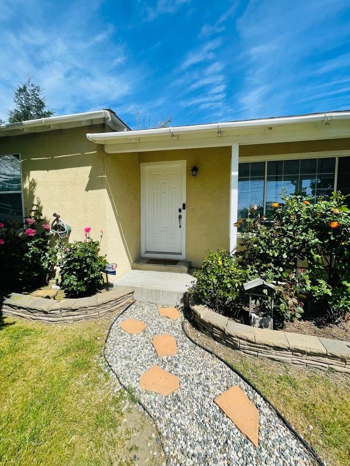 1431 Hopkins St - Photo 3 of 16