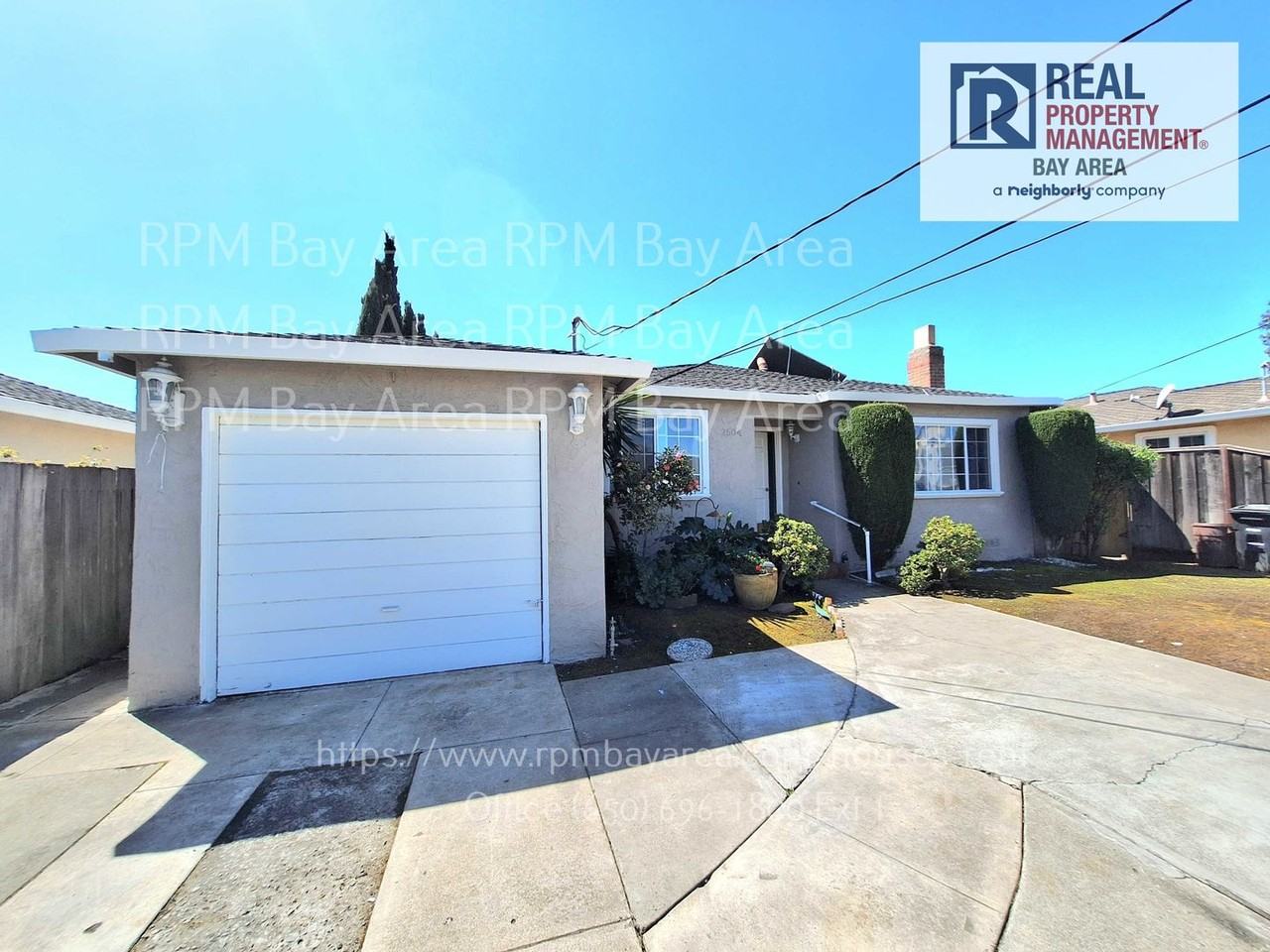 2504 Spring St - Photo 3 of 44