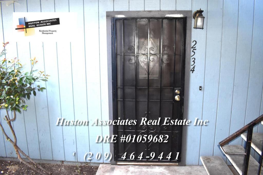 2534 Plantation Pl - Photo 2 of 14