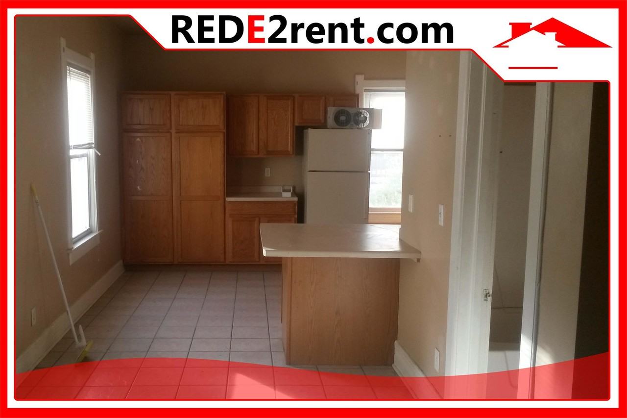 802-804 Mckinley St/118 S Locust St - Photo 3 of 5