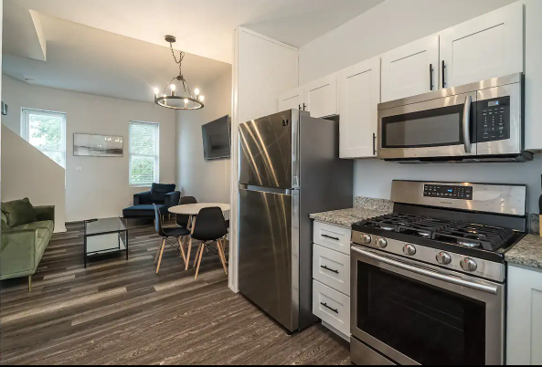 1909 Congress St - Photo 3 of 9