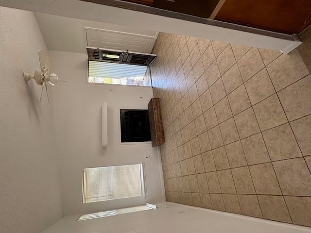 1402 Ashley Dr - Photo 2 of 8