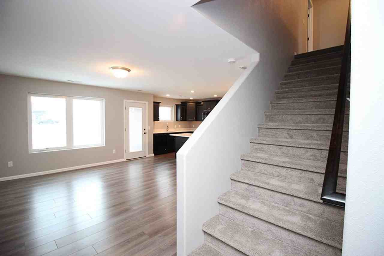 3820 24th St Se - Photo 4 of 19