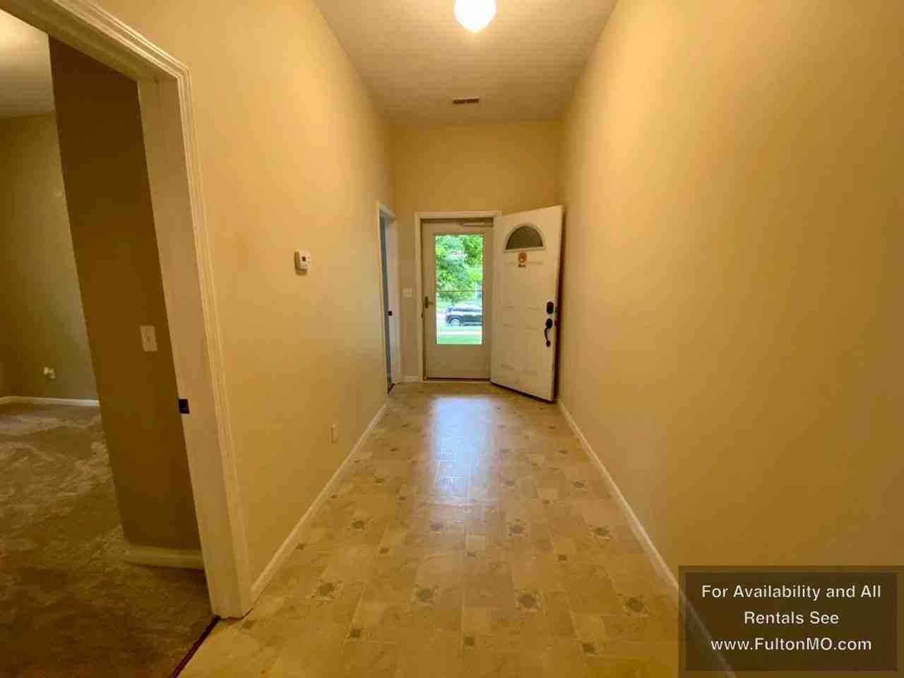 821 Court St - Photo 3 of 22