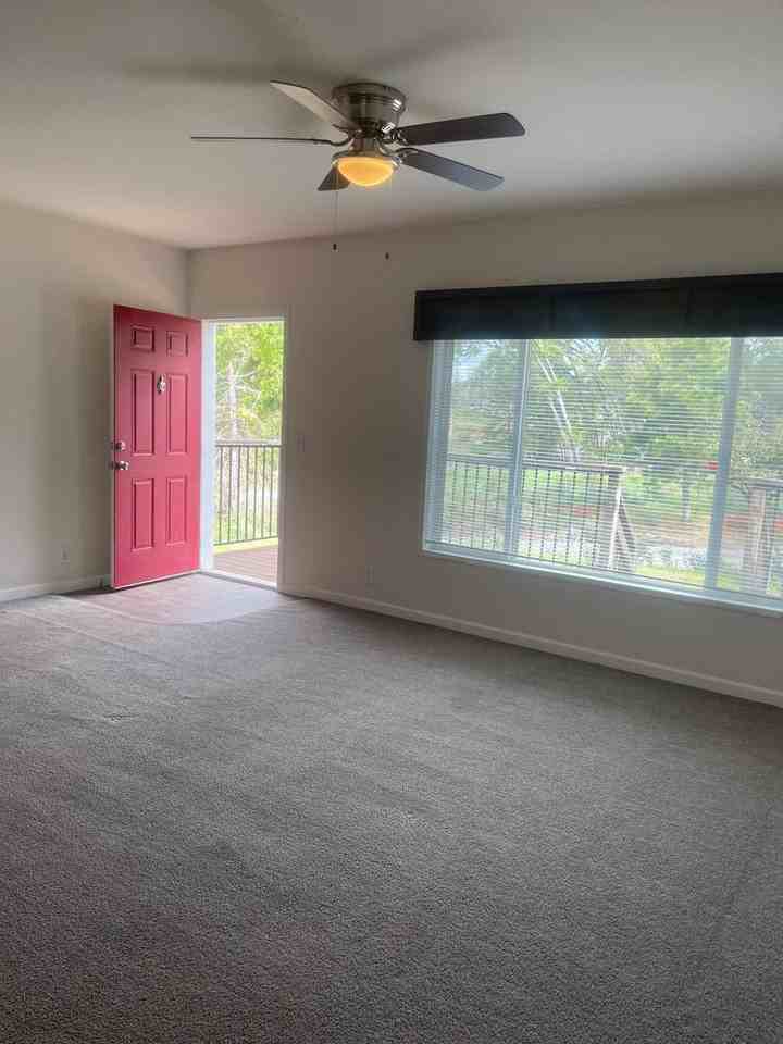 6214 Woodbury Dr - Photo 4 of 40