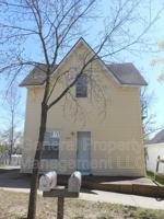 featured image of 1563 E Madison St