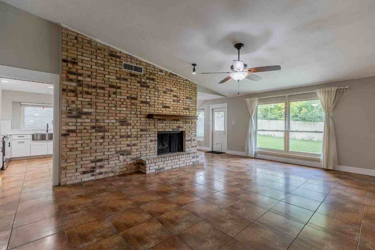 2331 Bluffridge St - Photo 6 of 40