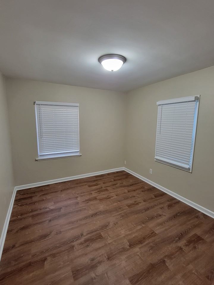 4015 Valley View Dr #NA - Photo 7 of 10