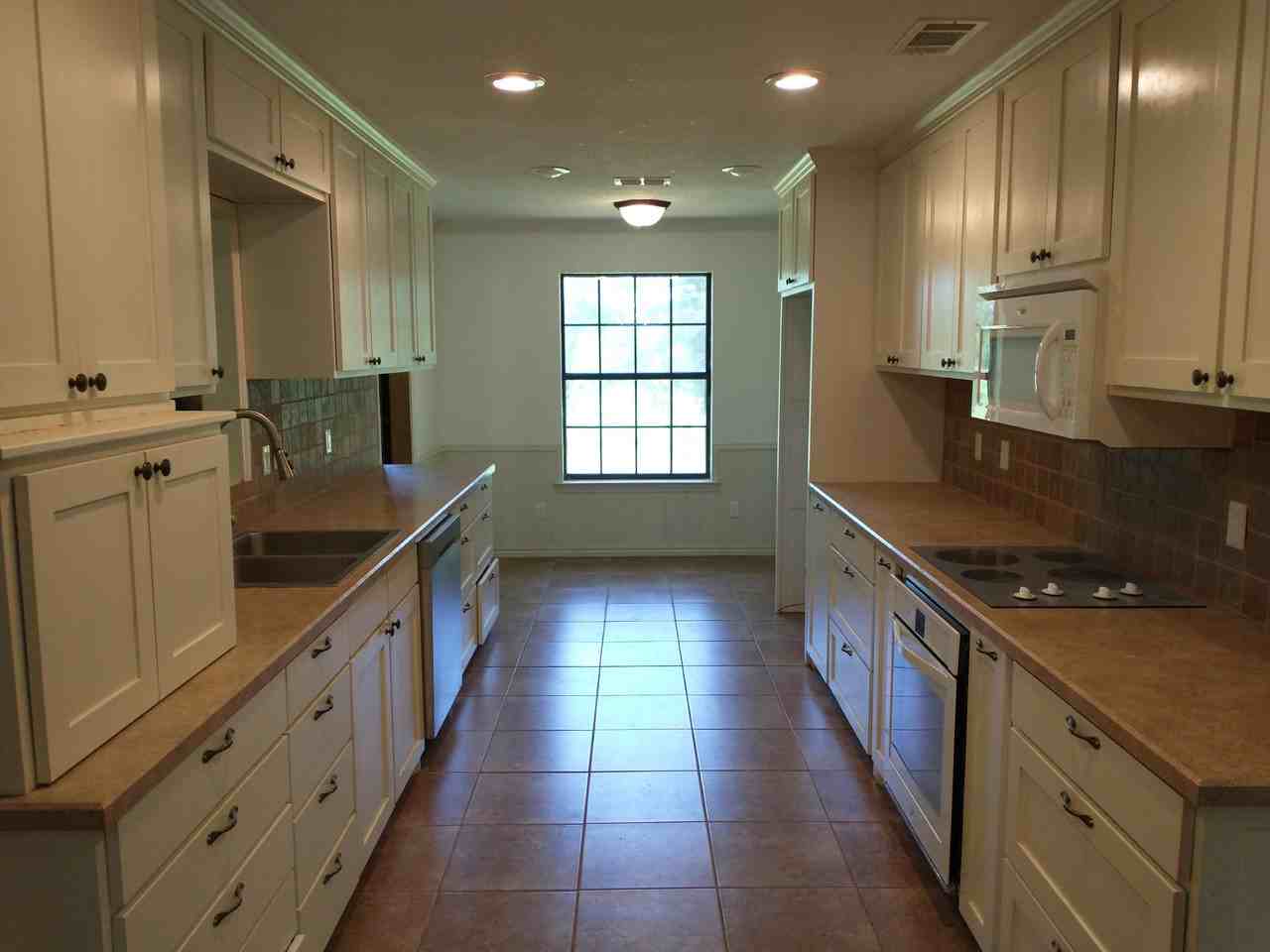 606 Hillcrest Circle #NA - Photo 3 of 14