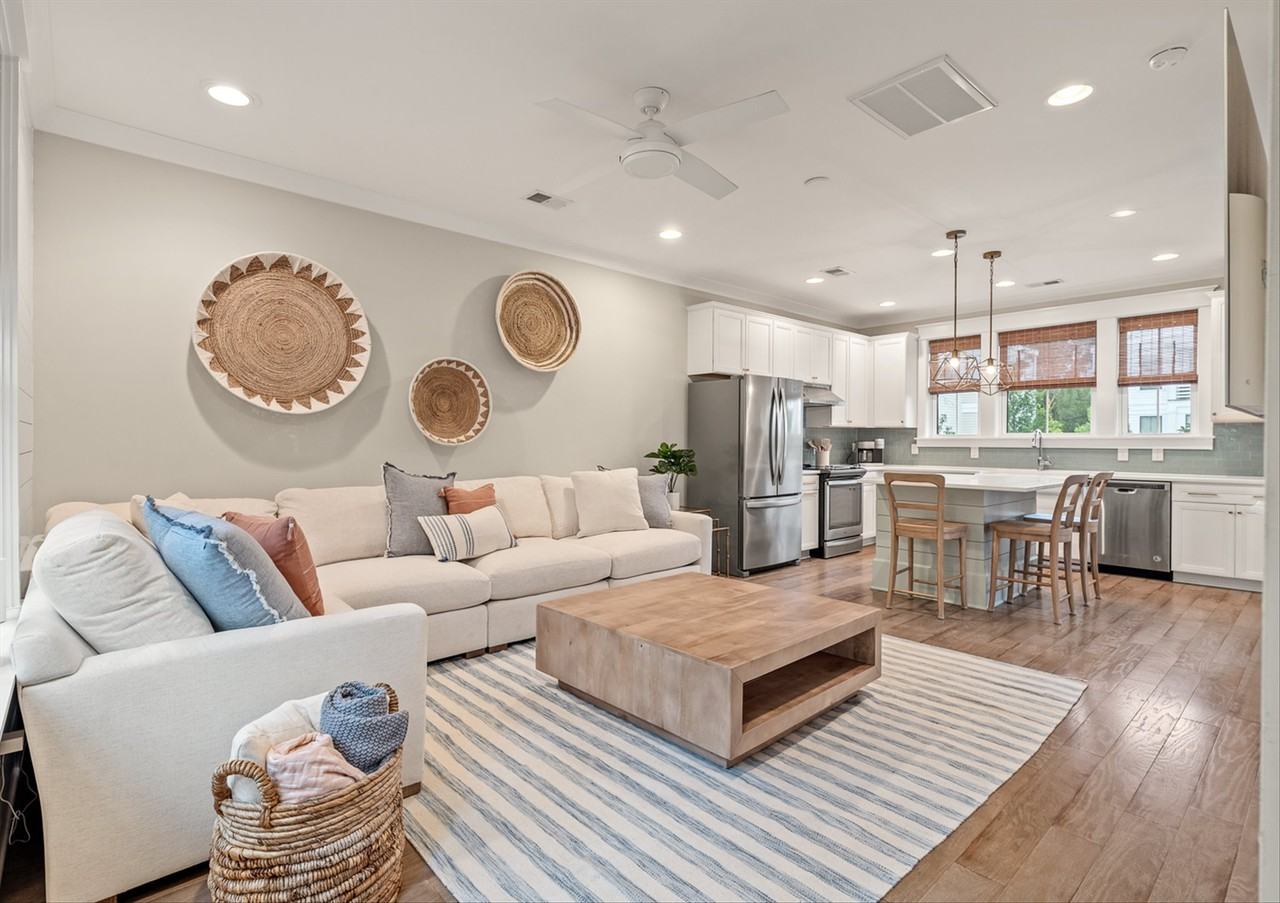 958 Key Colony Ct #NA - Photo 4 of 23