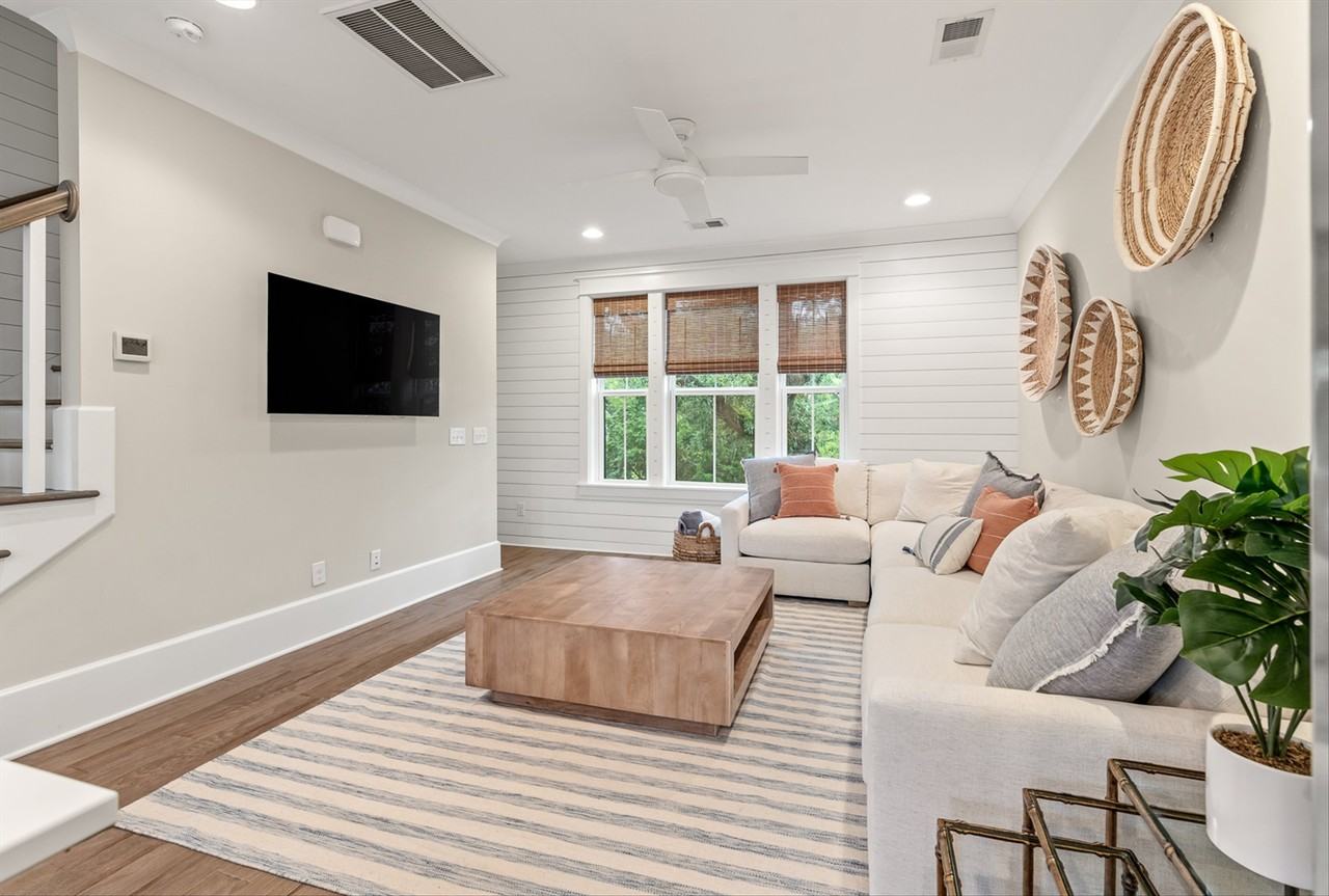 958 Key Colony Ct #NA - Photo 5 of 23