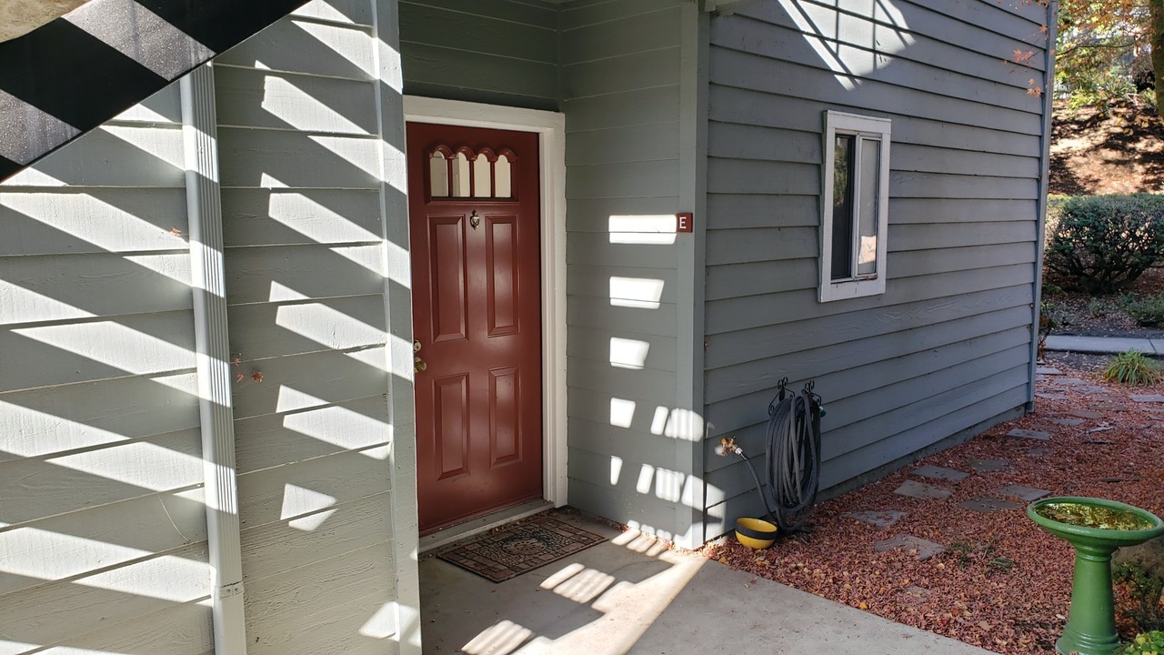 7520 Canyon Meadow Cir #E - Photo 2 of 36