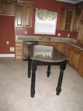 105 Grove Ct - Photo 3 of 8