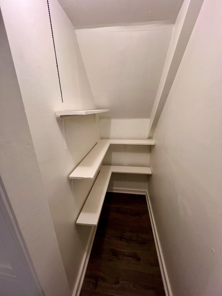 409 Northeast Main Street - Photo 2 of 14