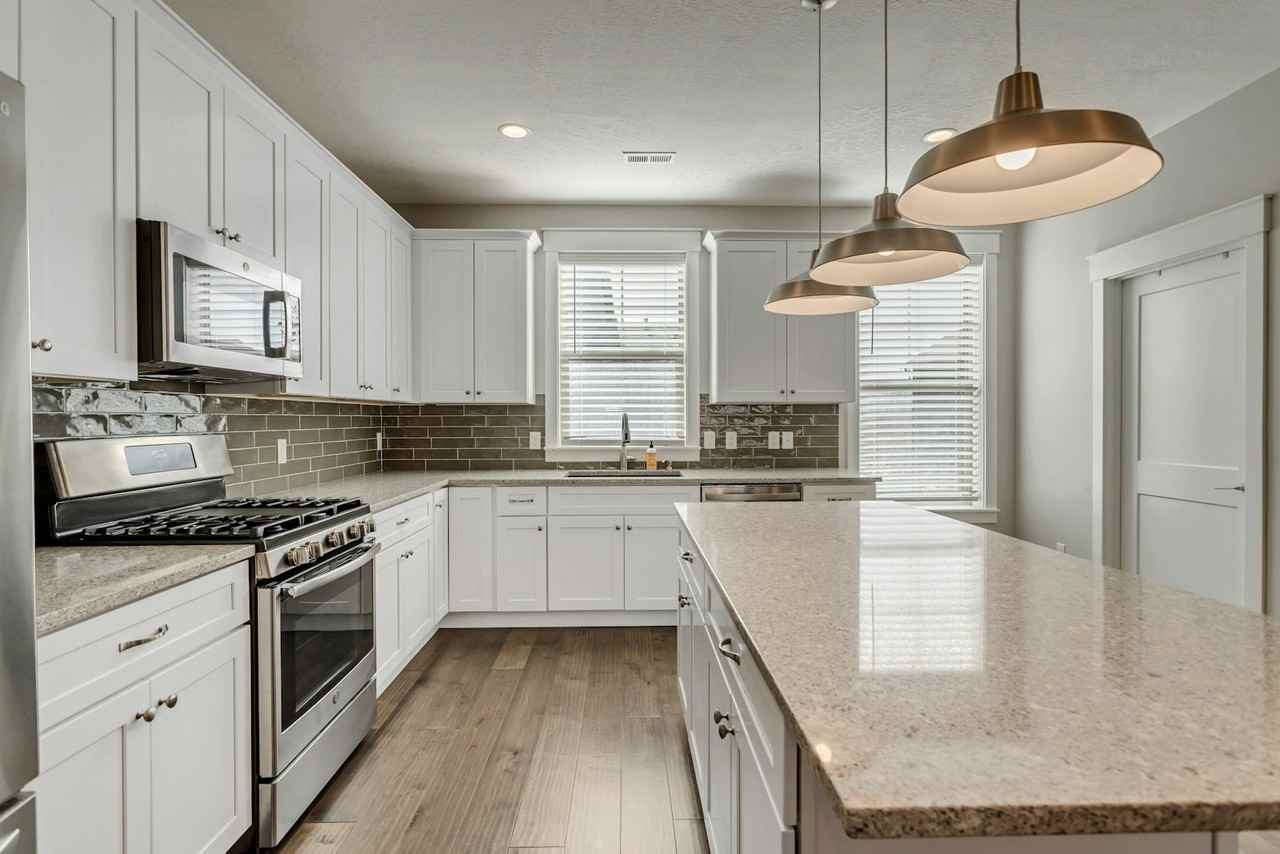 10346 South Beetdigger Boulevard - Photo 6 of 23