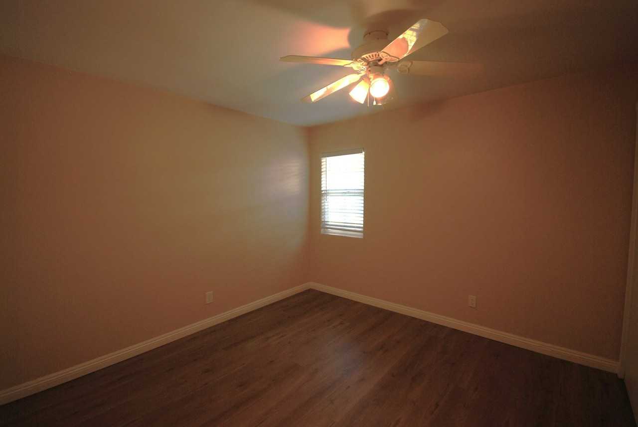 12404 Wade Way - Photo 2 of 30