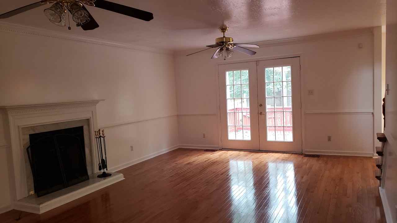 13913 Rockhaven Dr - Photo 3 of 30