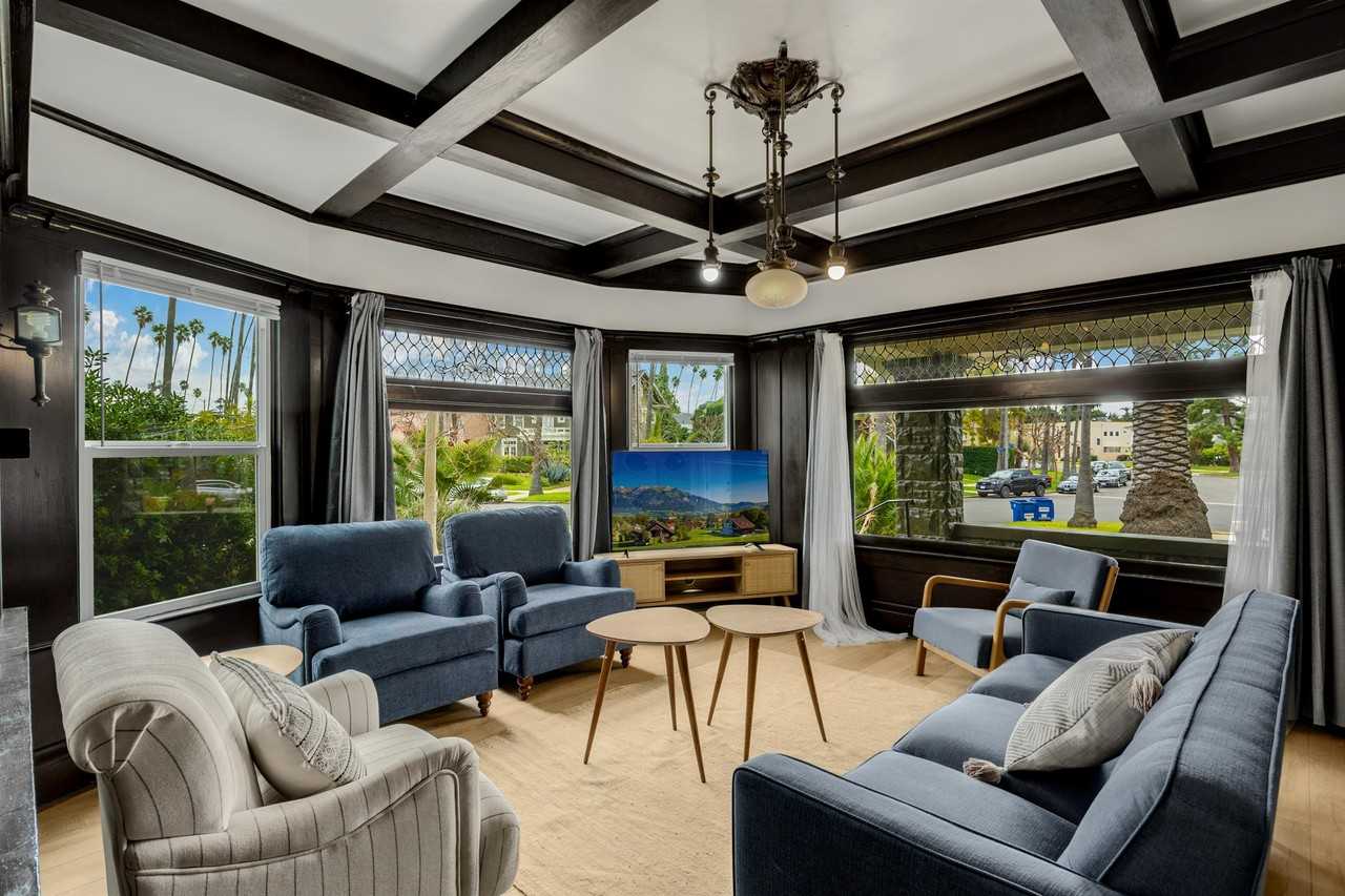 4439 Victoria Park Drive #2E - Photo 2 of 8