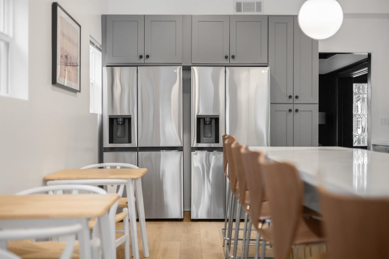 4439 Victoria Park Drive #2E - Photo 5 of 8