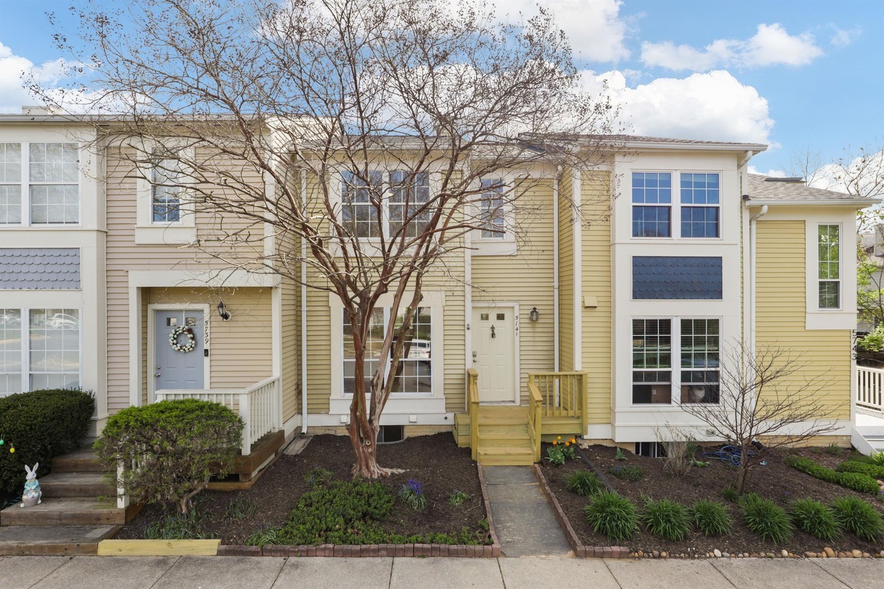 5741 Evergreen Knoll Ct 1, Rose Hill, VA 22303 3 Bedroom House for