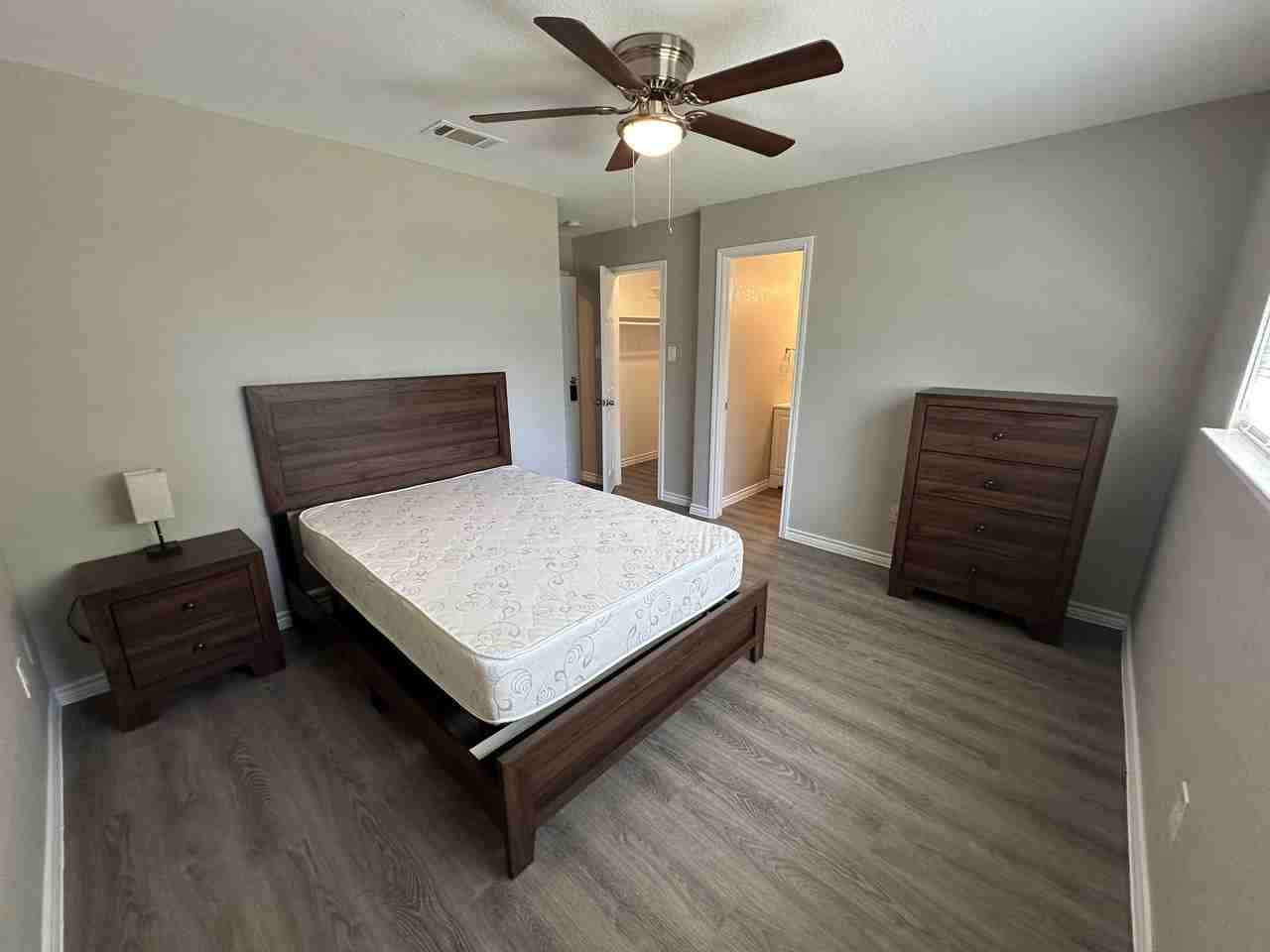 Chapman St - Photo 6 of 11