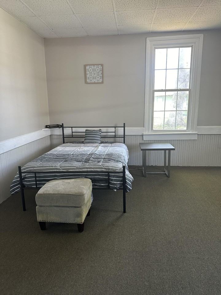 E Lee St - Photo 6 of 7