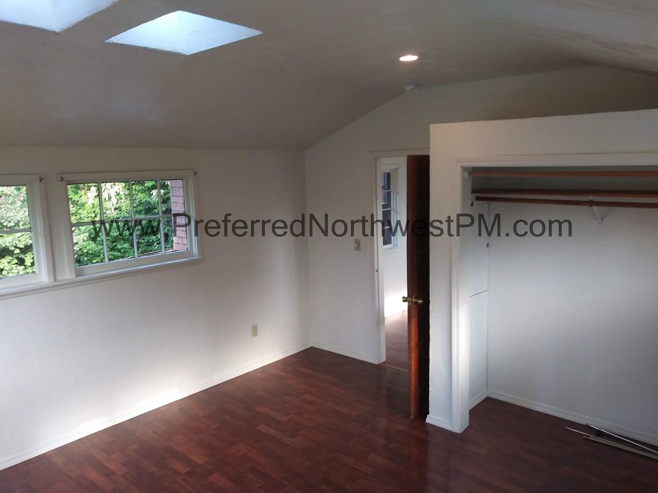 1639 Walnut St - Photo 7 of 11