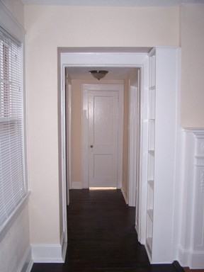 1012 W 5th St - Photo 3 of 9