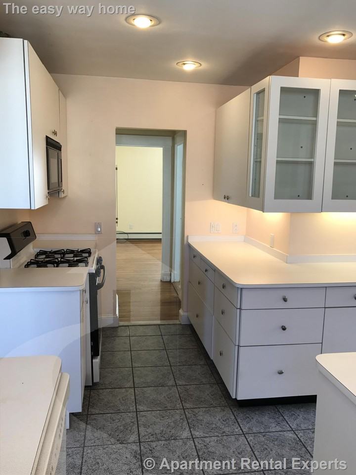 94 Heath St #1 - Photo 4 of 9