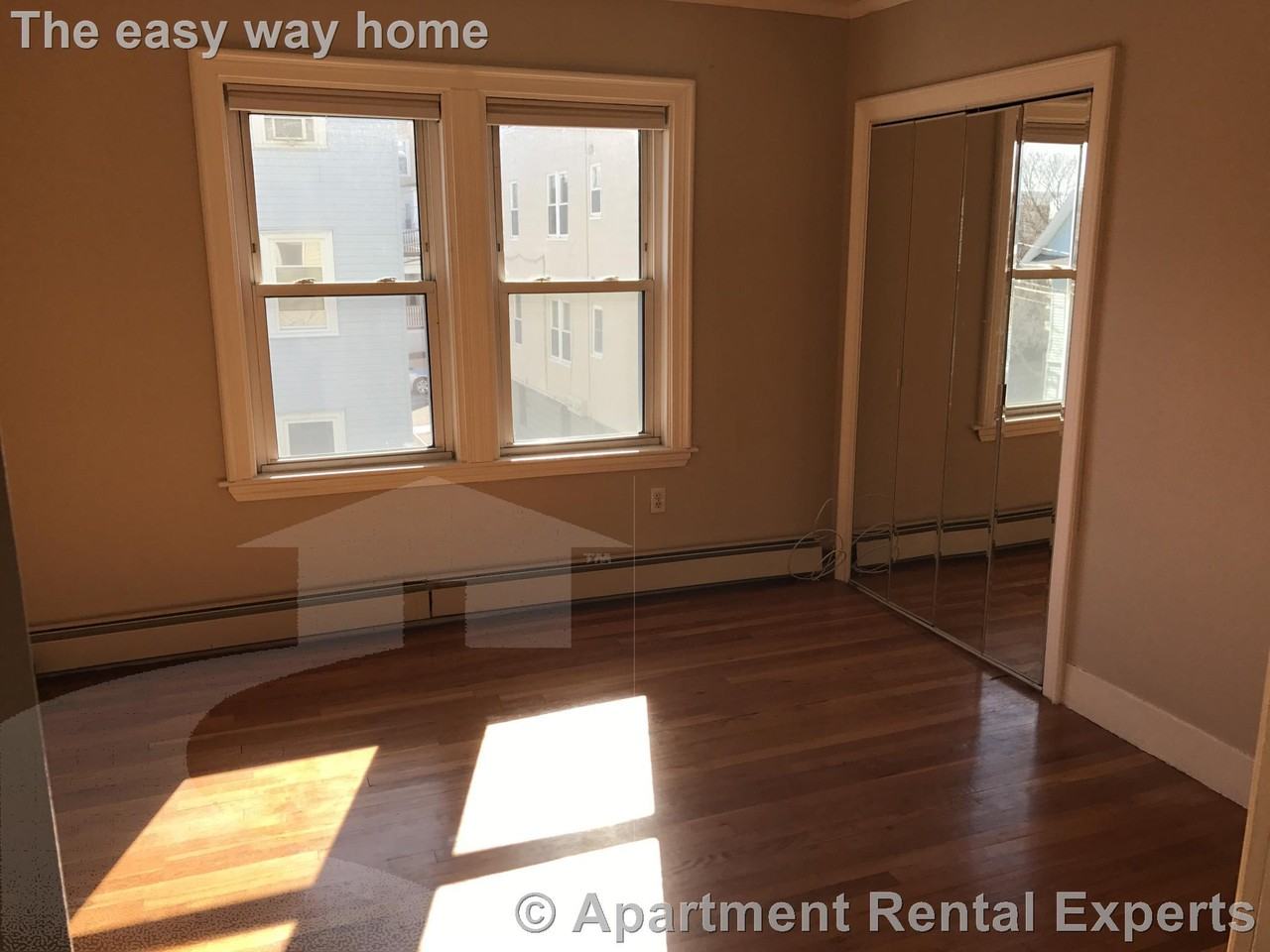 94 Heath St #1 - Photo 7 of 9