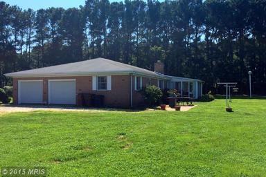 8225 Ingleton Cir - Photo 3 of 18