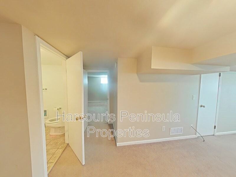 1011 Rainier Ave - Photo 2 of 44