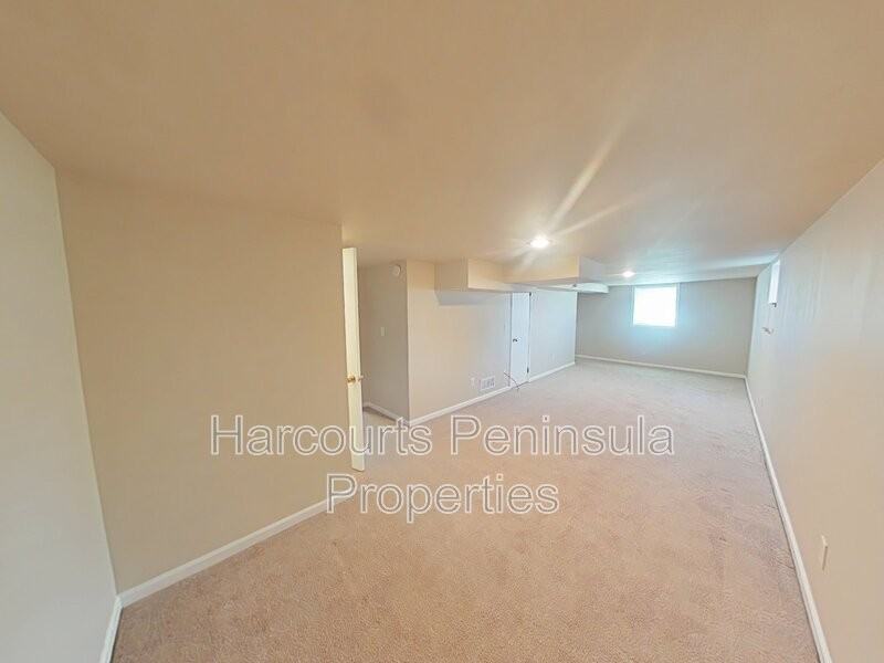 1011 Rainier Ave - Photo 4 of 44