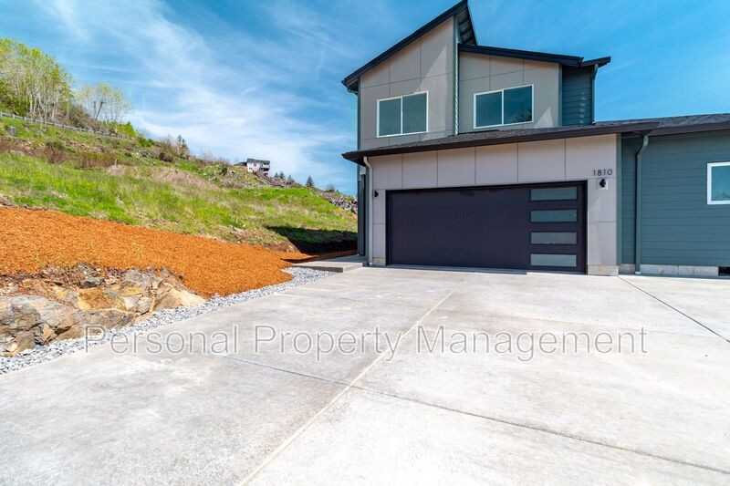 1810 N 20th Ct - Photo 3 of 29