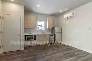 featured image of 1801 N 20th Ct #B