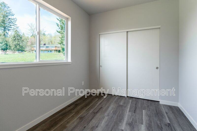 1801 N 20th Ct #B - Photo 5 of 9