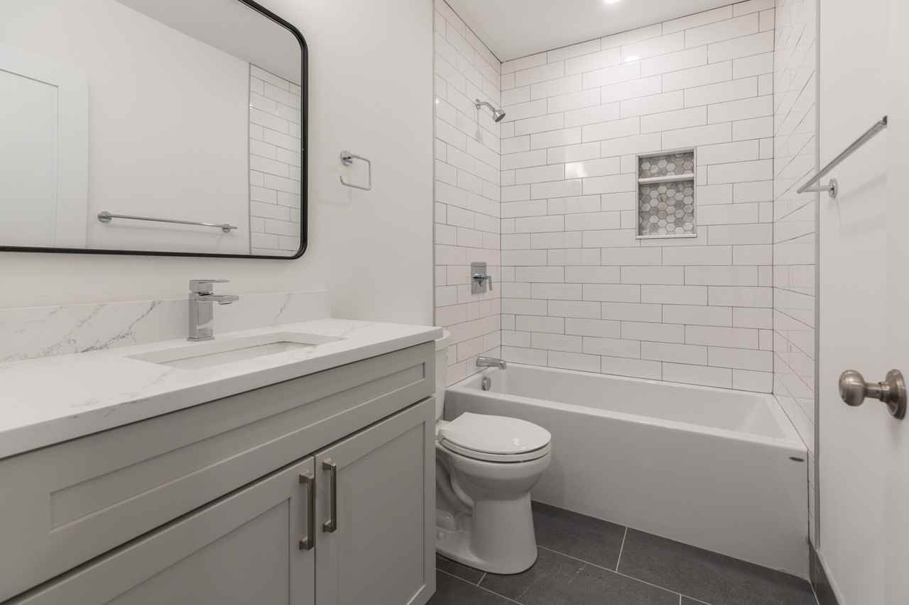 E Cottage St #1 - Photo 3 of 20