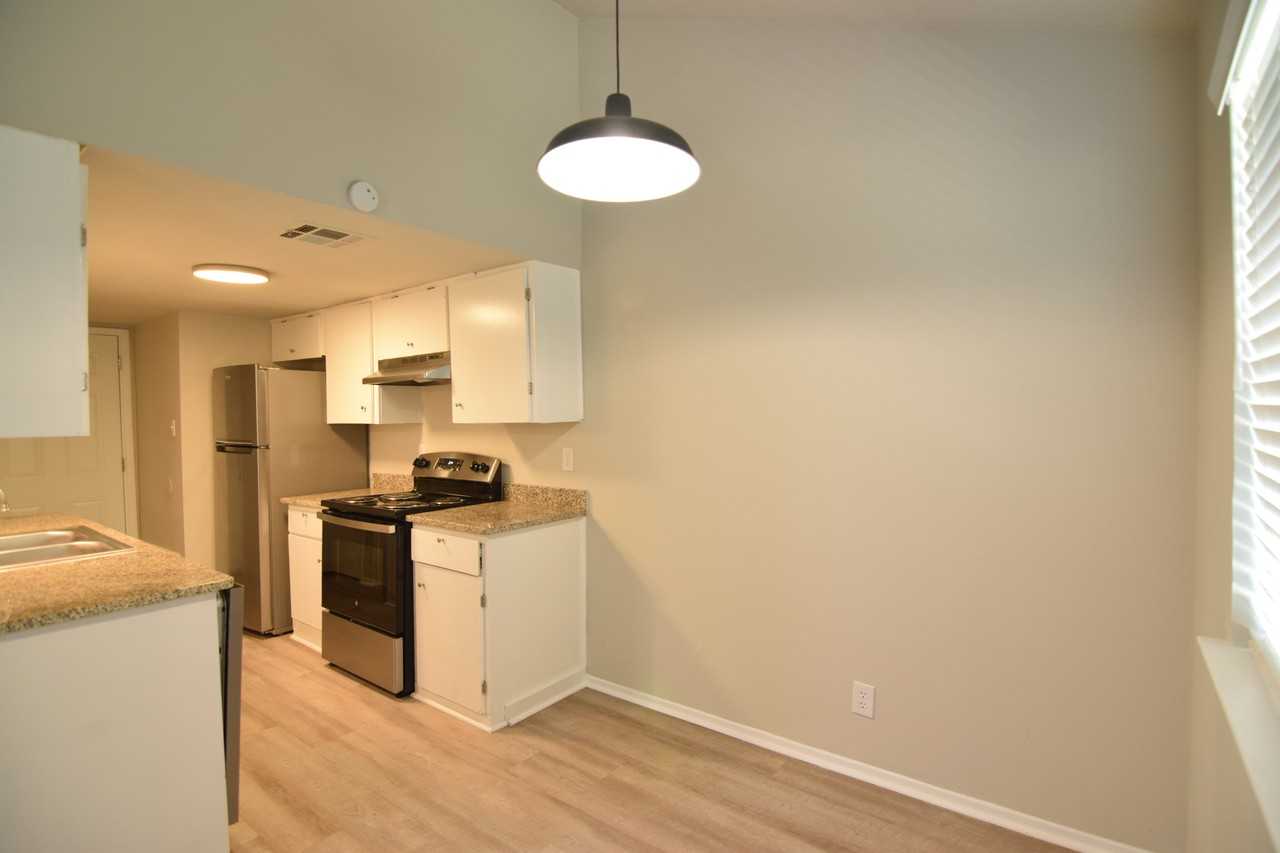 3106 Trenton Dr - Photo 4 of 17