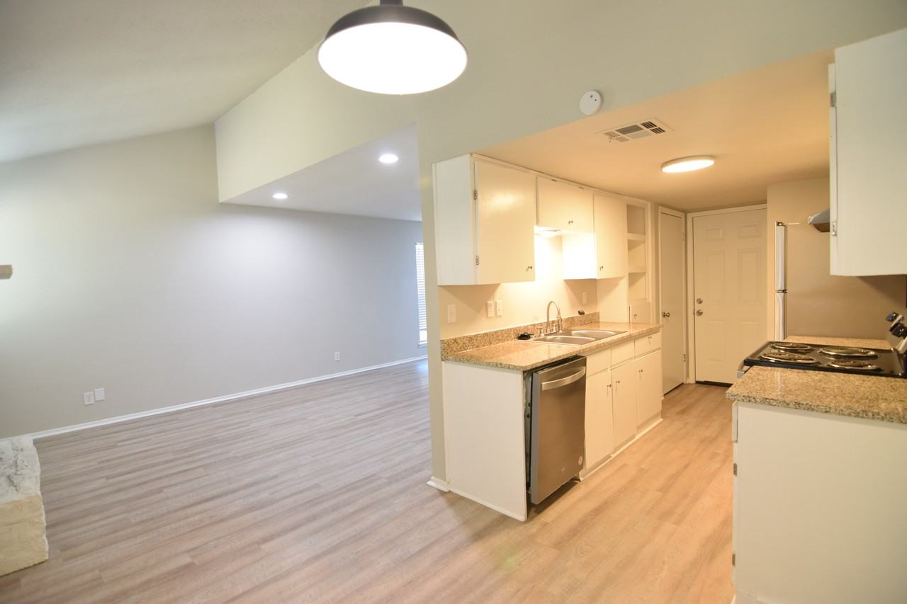 3106 Trenton Dr - Photo 5 of 17