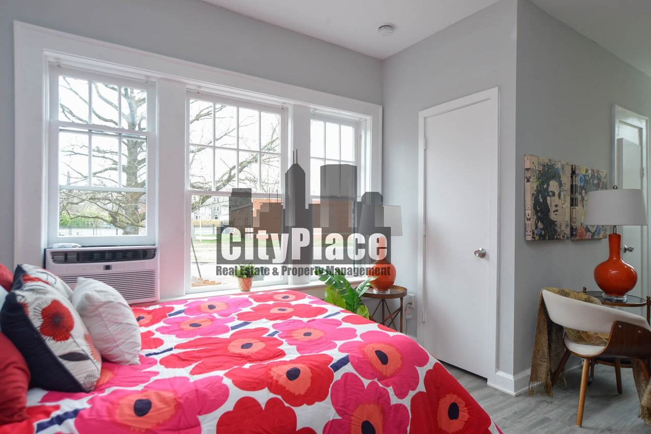 5345 E Washington St #6 - Photo 7 of 16