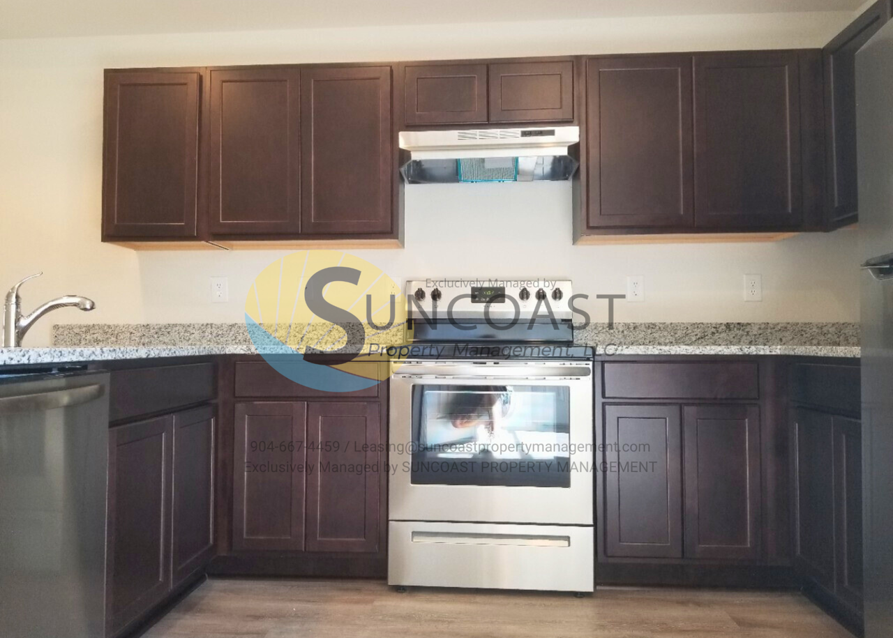 3411 Skyline Blvd - Photo 2 of 11