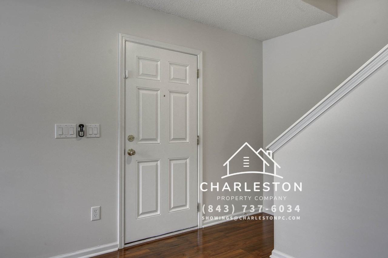 141 Old Tree Rd - Photo 2 of 26