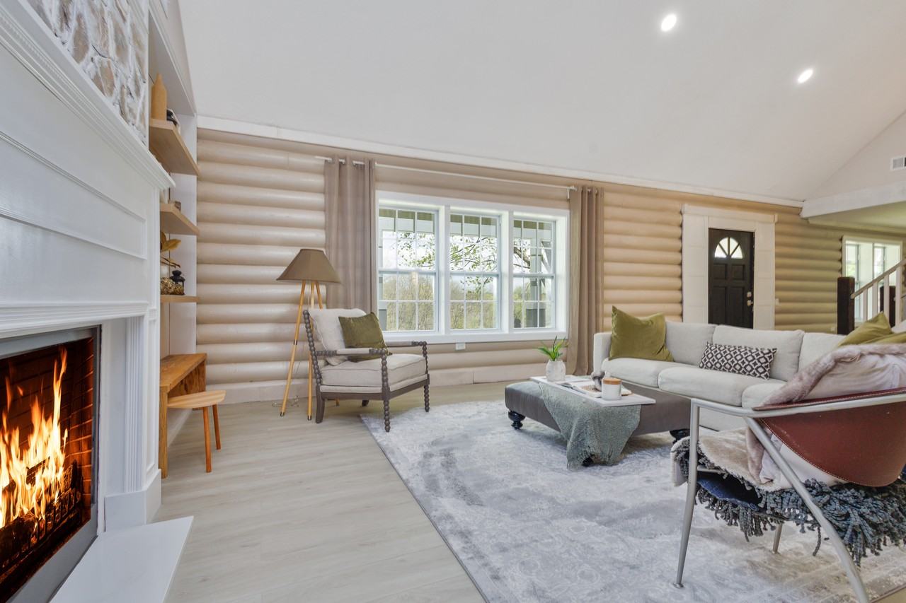 23311 Woodfield Rd - Photo 3 of 47