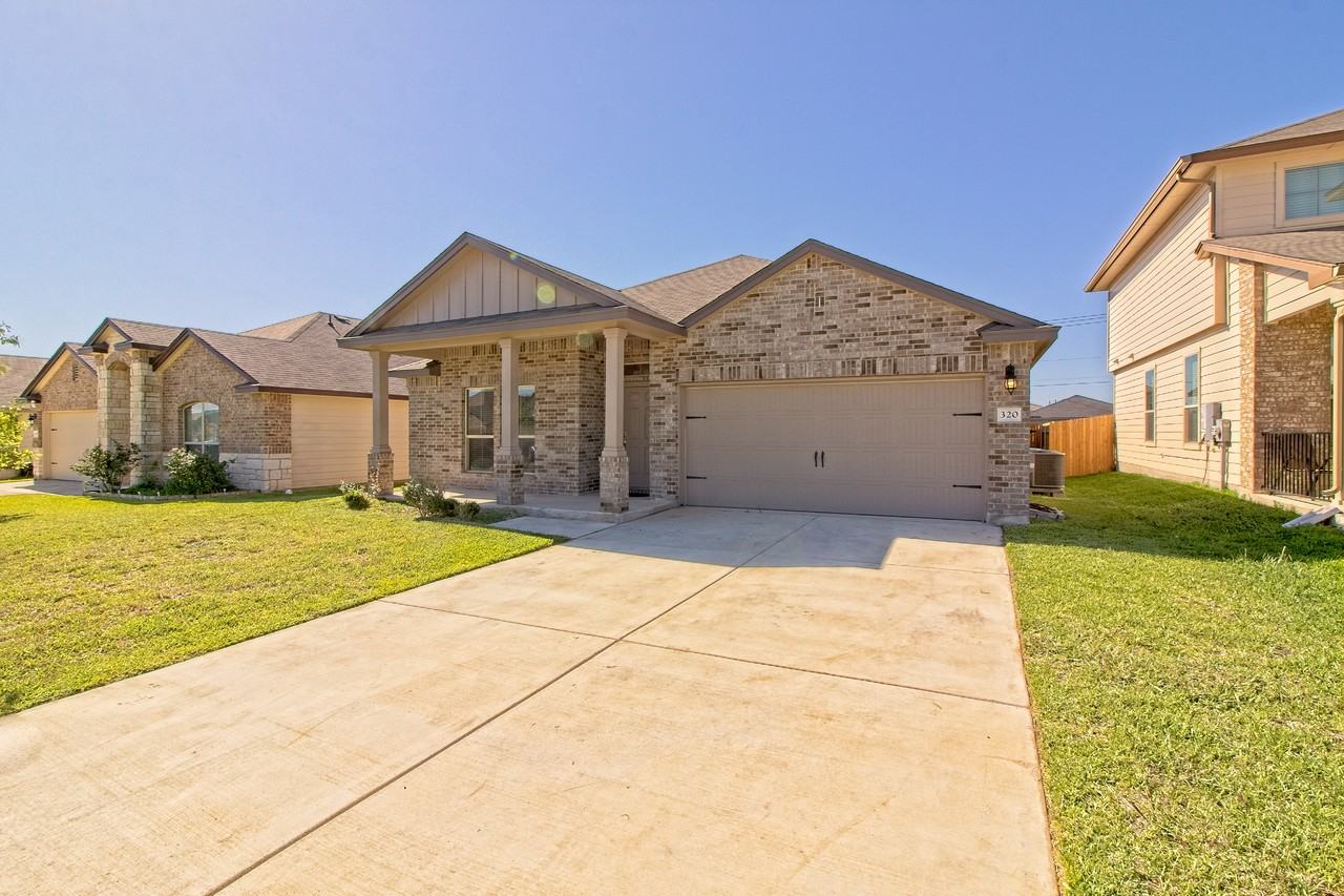 320 Uncle Billy Way - Photo 2 of 34