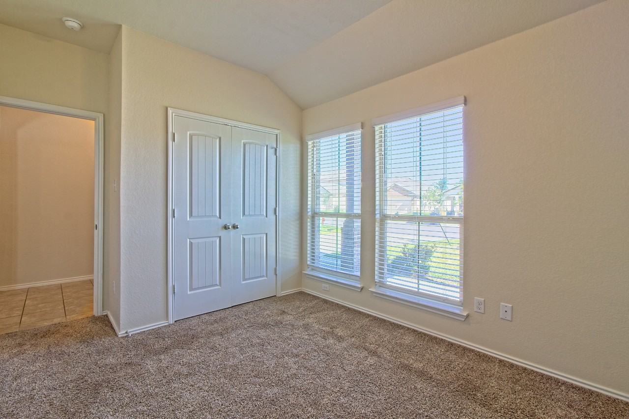 320 Uncle Billy Way - Photo 7 of 34