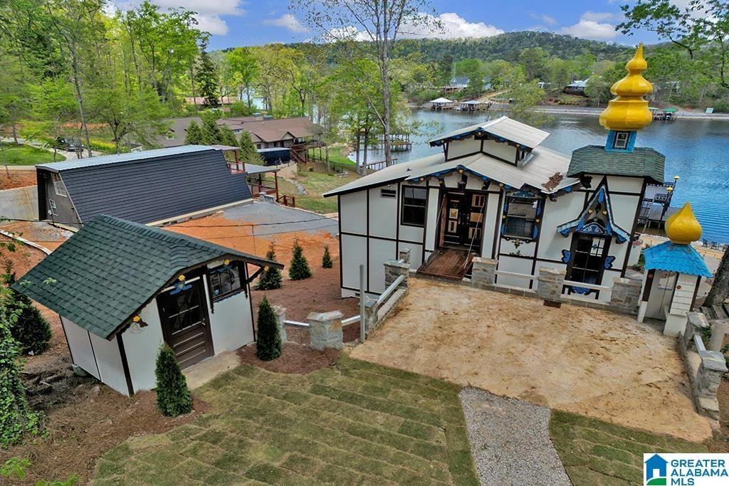 1298 Davis Acres Drive - Photo 4 of 50