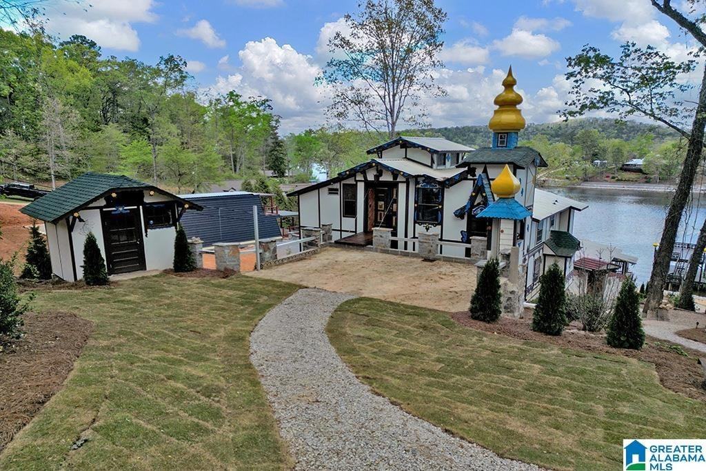 1298 Davis Acres Drive - Photo 5 of 50