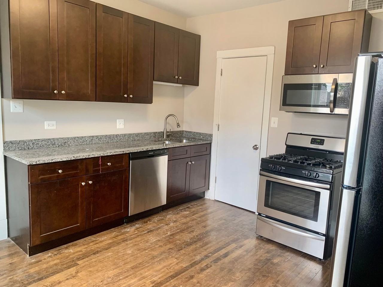 Boulevard Properties - 3225 - Photo 4 of 13