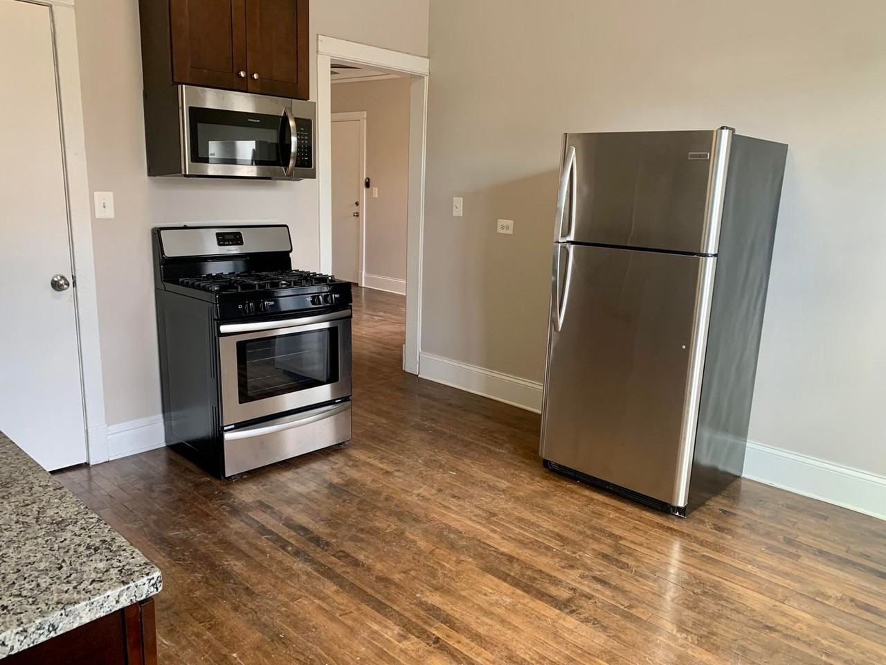 Boulevard Properties - 3225 - Photo 6 of 13